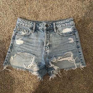 Light wash jean shorts!! Size XS